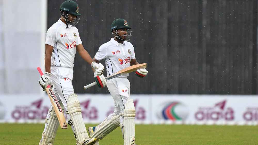 মিরাজের ব্যাটে লড়াইয়ের স্বপ্ন বাংলাদেশের